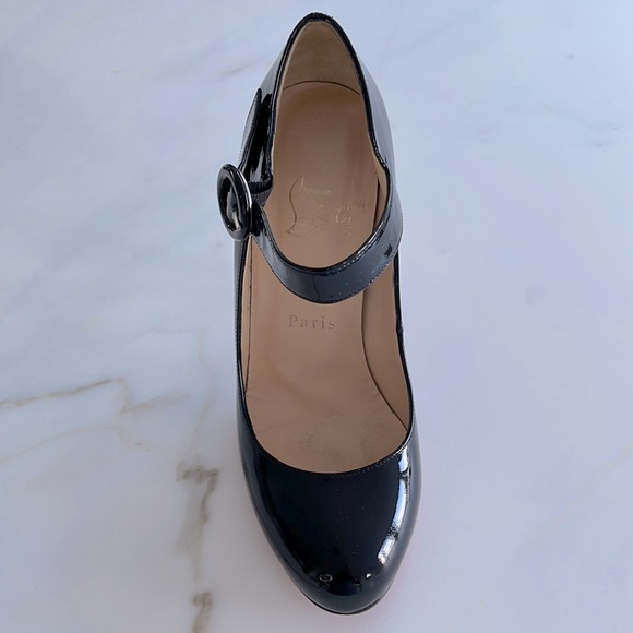 Christian Louboutin Mary Jane Patent Leather Pump S:6 - Picture 7 of 12